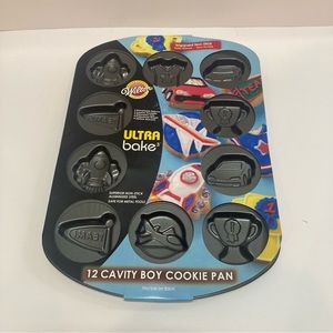 New Wilton 12 Cavity Boy Theme Cookie Mold Pan Non-Stick New